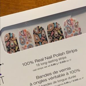 Color Street Oops-a-Paisley